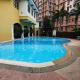 Cozy Studio Unit near Manila Airport With Swimming Pool, Full Kitchen 7A - Photo 2