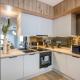 Elegant Premium Apartment with Parking, Budapeszt - Zdjęcie 3