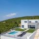 Villa Fran, Šmrika
