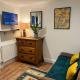 Self contained two room studio apartment, own entrance, private parking Brighton and Hove - Zdjęcie 5