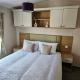 Lytham Luxe 6 Birth Caravan, Weeton (foto 9)