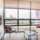 Modern Studio Apt with Skywalk to Fiserv, Rooftop, and Parking, Milwaukee - Foto 2
