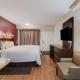 Super 8 by Wyndham Deerfield - Northbrook - Photo 8
