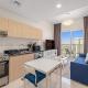 Modern 1 Bed with Sofa Bed and Access to Pool and Gym, Dubaj - Fotografie 3