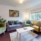 Parlaunt House - 3 bedroom with Free parking, Slough