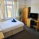 4-Bed House - Fast WiFi, Self Check-In, Parking Bristol - Photo 4