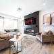 Modern Retreat - 3 King Beds - Garage - WiFi - Sleeps 10, Edmonton