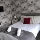 Brackenfield House in Great Barr, Birmingham near Alexander Stadium and near the M6, with free WiFi and free parking and easy access to Walsall, West Bromwich, Aston Villa Football Ground, Star City and Birmingham City Centre, Birmingham (zdjęcie 3)