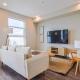 Dreamy 2BR With Balcony & Hollywood Sign Views!, Los Angeles - Foto 4
