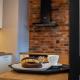 Chic Apartment in Historic Koneser Area, Varsavia - Foto 8