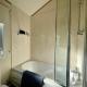 Stunning 2 Bed Caravan on the Lake Front, Gloucestershire (zdjęcie 5)
