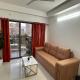 Skye Private 1Bhk in Amanora Park Town with WiFi AC Smart TV Washing Machine, Pune - Foto 8