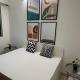Skye Private 1Bhk in Amanora Park Town with WiFi AC Smart TV Washing Machine, Pune - Foto 4