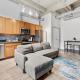 202-DT Luxe Comfy & Huge Loft Wi-Fi Parking Cafe, Cleveland - Photo 5