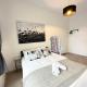 The City Surf Apartment - By Coastline Retreats - FREE PARKING INCLUDED - Sleeps 5 - City Centre Bournemouth - Foto 8