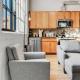320- Downtown Loft Luxe Mattress Prking FAST Wifi, Cleveland - Photo 4