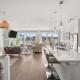3 Bedroom Sage House with AC, Driveway Parking, King Bed & More, Calgary (fotografie 2)