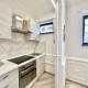 GOLDEN LUXE - Jacuzzi Modern Front Sea Private Parking, Marina di Pietrasanta (fotografie 10)