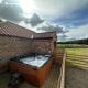 Granary cottage with HOT TUB