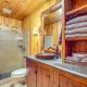 Lakefront Townsend Cabin with Fire Pit, Private Dock, Townsend (fotografie 7)