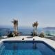 Cave Traditional House on the cliff with shared pool & Buffet Breakfast, Imerovigli (foto 2)