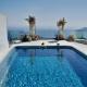 Cave Traditional House on the cliff with shared pool & Buffet Breakfast, Imerovigli (foto 3)