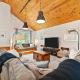 Westlake waterfront, hot tub, dock,4 mins to beach, West Lake (foto 2)
