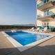 Apartments Jakov, Postira