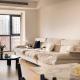Eastern Hub - Bund Branch Quality Renovated Luxury 3Bedroom, Spacious Living Room Fully Equipped Haiyue Garden, Shanghai - Foto 1