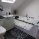 Relaxing Attic Room with En-suite Jacuzzi bath Kent - Photo 1