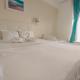Blooming by the Sea - camere cu vedere frontală spre mare, Olimp - Fotografie 2