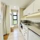 Free carpark, balcony with park views, pool and spa, Окленд - Фото 9