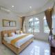 Villa puncak bogor at kota bunga with pool privat, Cikundul (fotografie 5)