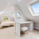Modern Serenity in Langley Vale, Kingswood Warren (foto 2)