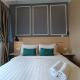 COL 23aA Cozy KLCC View & Infinity Pool Studio, Kuala Lumpur - Photo 1