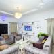 Topfun Apartment