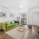 Low Maintenance Living in Perfect BoxHill Location, Box Hill (foto 3)