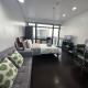 Gramercy Studio with City View fast WIFI Free use of Amenities, Manila - Foto 1