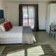 Coastal Charm Villa Kommetjie, Кейптаун - Фото 3