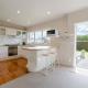 Charming One Tree Hill House by Furnished Rentals, Auckland - Foto 2