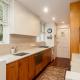 Spacious Mt Eden Apartment, Окленд - Фото 9