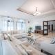 Lux 5BR Villa with Pool & Beach Access in Palm Jumeirah, Dubaj - Fotografie 1