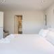 Spectacular Tropical Modern Home, Окленд - Фото 10