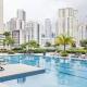 The Suite Life - Level 42 at Makati, Manila - Foto 6