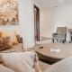 Stunning waterfall with spacious peaceful retreat, Brush Prairie (fotografie 8)