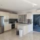 Cozy Room in Spacious, Two Story Home - GC, Holroyd (foto 4)