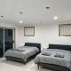 Large, Family Room with Spacious, Private Balcony - GE, Holroyd (foto 2)
