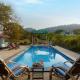 StayVista's House Below The Hill - A stylish Mountain-view villa with Pool and Games room, Alibaug - Φωτογραφία 3