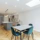 Prime Location 4-Bed Home in Croydon with Parking, Coulsdon (fotografie 7)
