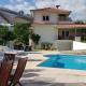 Beautiful detached villa with private pool, Fibre Wi-fi, garden, games room & BBQ, Terras de Bouro (foto 2)